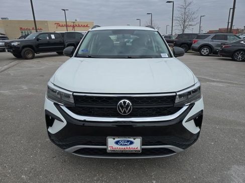 Used 2022 Volkswagen Taos S image 8