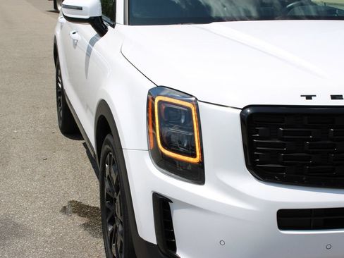 Used 2022 Kia Telluride SX w/ SX Prestige Package AWD/4WD image 5