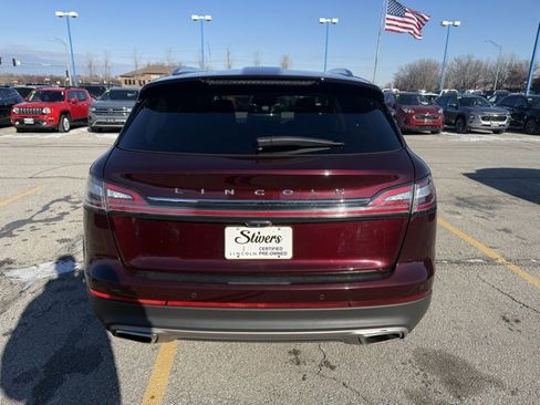 Used 2022 Lincoln Nautilus Reserve w/ Equipment Group 201A image 4