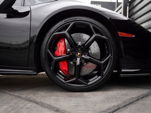 Used 2023 Lamborghini Huracan Tecnica image 30