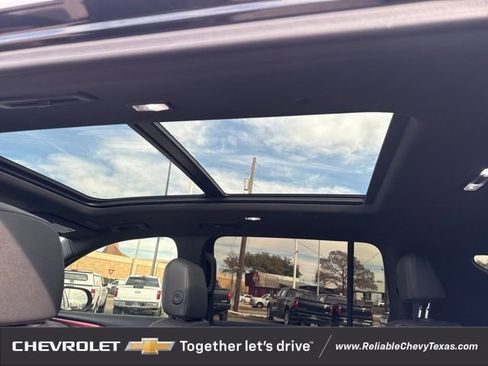 Certified 2024 Chevrolet Traverse RS image 18