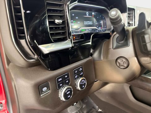 Used 2022 GMC Sierra 1500 SLT w/ SLT Premium Plus Package AWD/4WD image 43