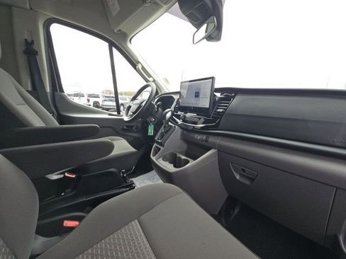 Used 2025 Ford Transit 350 XLT image 17