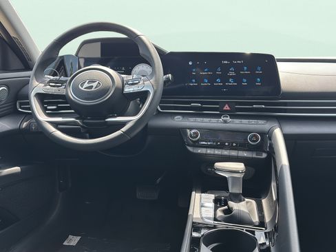 New 2026 Hyundai Elantra Limited FWD image 10