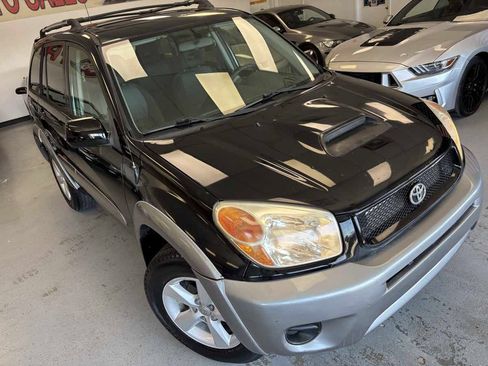 Used 2005 Toyota RAV4 2WD image 8