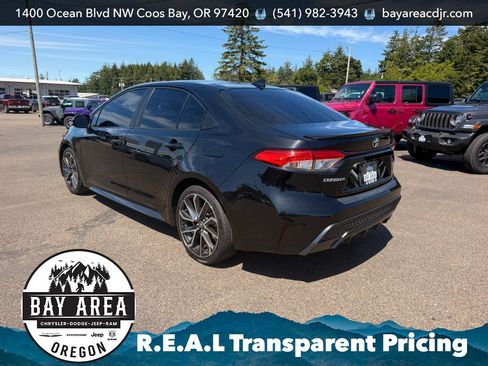 Used 2022 Toyota Corolla SE FWD image 4