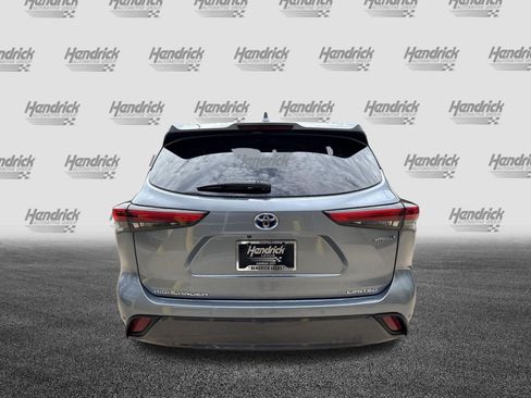 Used 2022 Toyota Highlander Limited AWD/4WD image 9