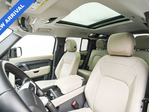 Used 2024 Land Rover Defender 110 S image 48