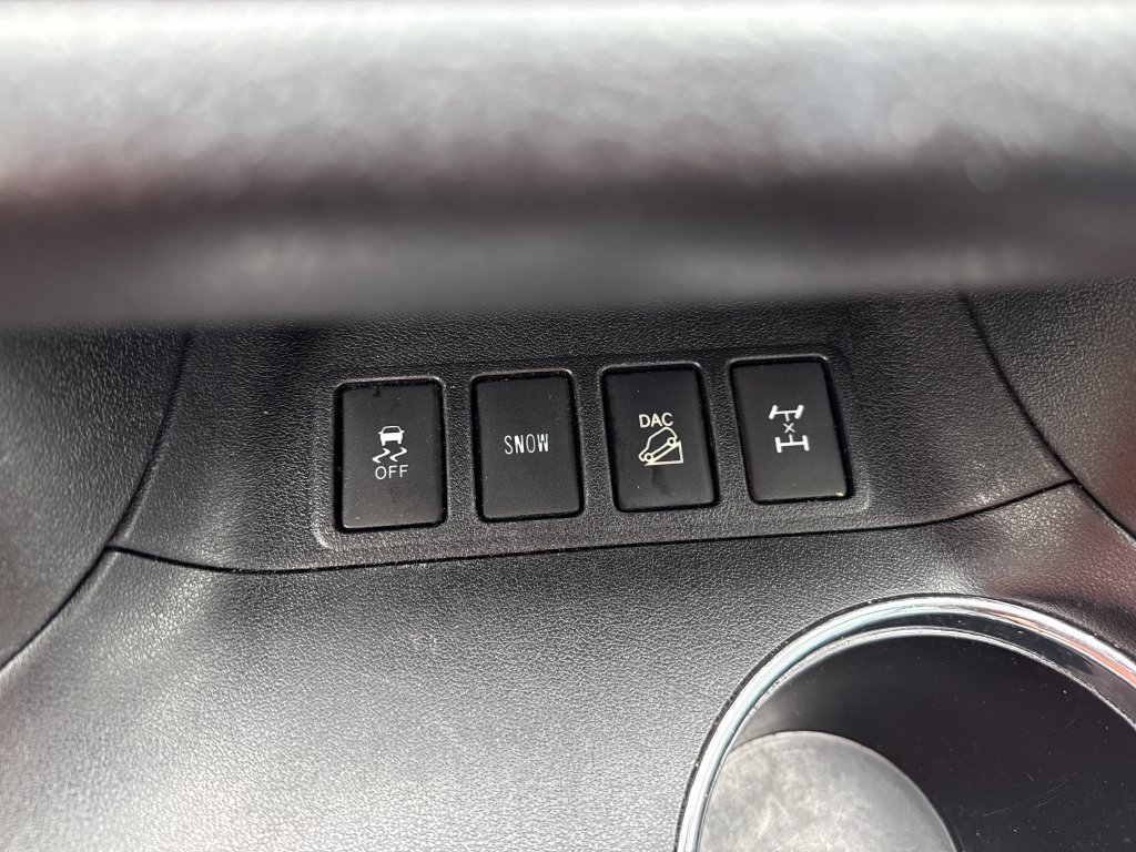 Used 2019 Toyota Highlander XLE AWD/4WD image 14