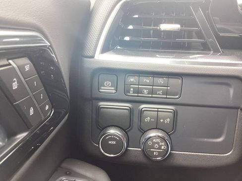 New 2026 Chevrolet Suburban RST w/ Comfort Package RWD image 27