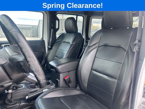 Used 2021 Jeep Wrangler Unlimited Sahara AWD/4WD image 13
