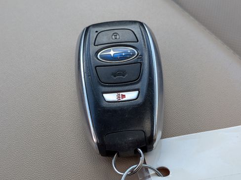 Used 2016 Subaru Outback 2.5i Limited AWD/4WD image 37