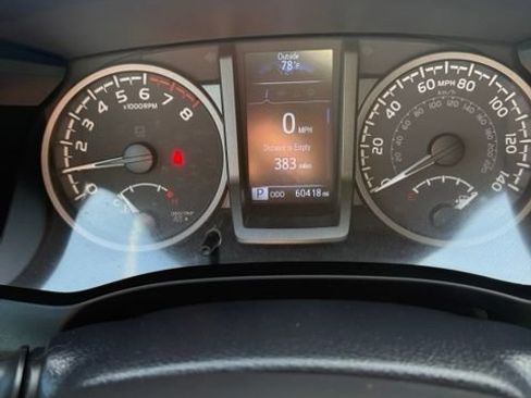 Used 2021 Toyota Tacoma TRD Off-Road AWD/4WD image 20