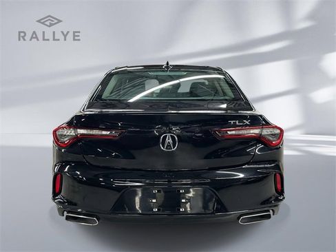 Used 2022 Acura TLX image 4