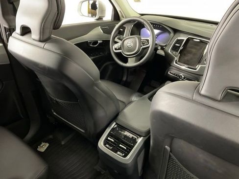 Certified 2023 Volvo XC90 B5 Core w/ Protection Package Premier image 32