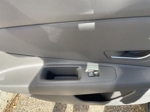 Used 2025 Hyundai Elantra Sport image 12