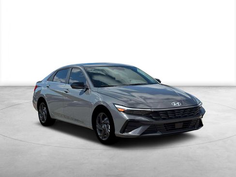 New 2026 Hyundai Elantra SEL Sport Premium FWD image 11