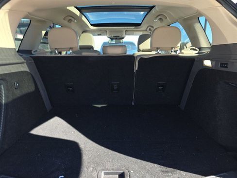 Used 2022 Lincoln Corsair AWD w/ Premium Package image 8