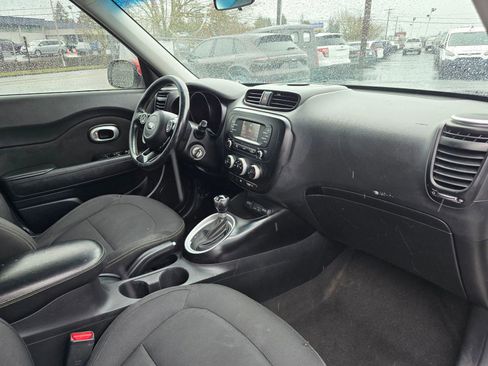Used 2016 Kia Soul + w/ Designer's Package FWD image 10