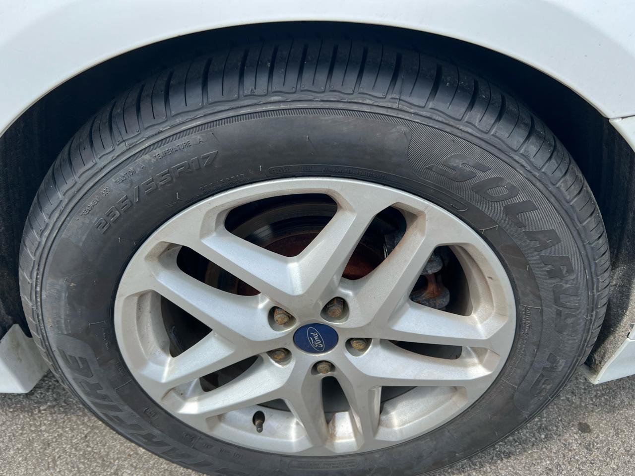 Used 2016 Ford Fusion SE w/ Equipment Group 202A FWD image 4