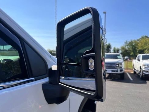 Used 2024 Chevrolet Silverado 2500 LTZ AWD/4WD image 14