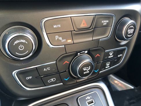 Used 2019 Jeep Compass Latitude w/ Popular Equipment Group image 27