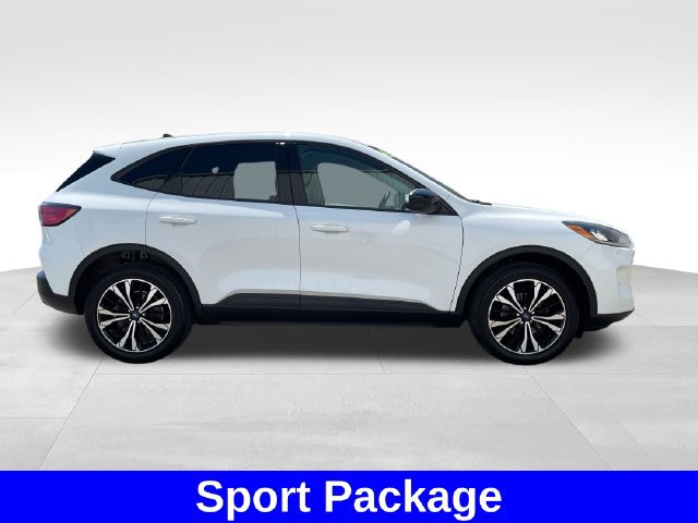 Used 2021 Ford Escape SE w/ SE Sport Appearance Package AWD/4WD image 6