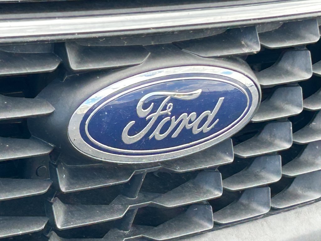 Used 2025 Ford Escape Active AWD/4WD image 10