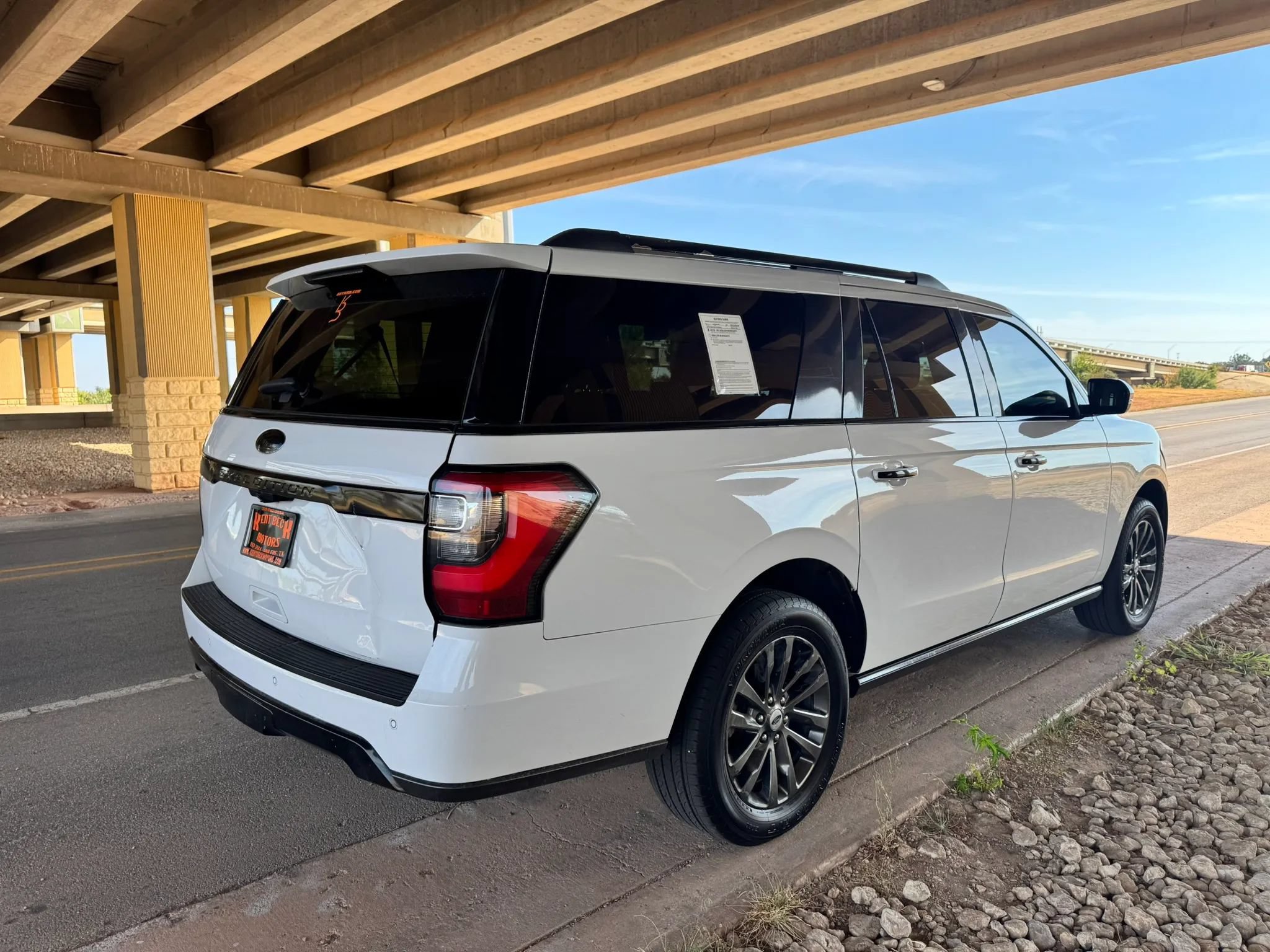 Used 2021 Ford Expedition Max Limited RWD image 3