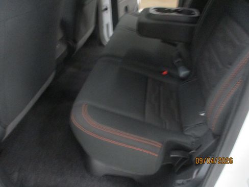 Used 2024 Nissan Frontier PRO-4X w/ Technology Package AWD/4WD image 12