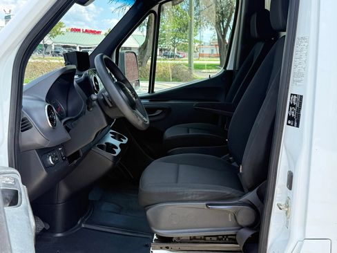 Used 2019 Mercedes-Benz Sprinter 170 w/ Chrome Grille Package image 12