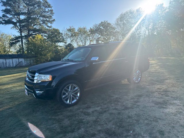 Used 2015 Ford Expedition EL Platinum RWD image 3