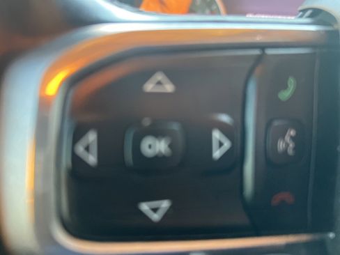 Used 2019 RAM 1500 Laramie image 18