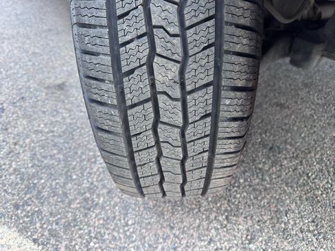 Used 2025 Ford Transit 250 Medium Roof image 42