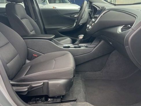 Used 2024 Chevrolet Malibu LT image 31