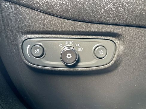 Certified 2020 Chevrolet Equinox Premier image 17