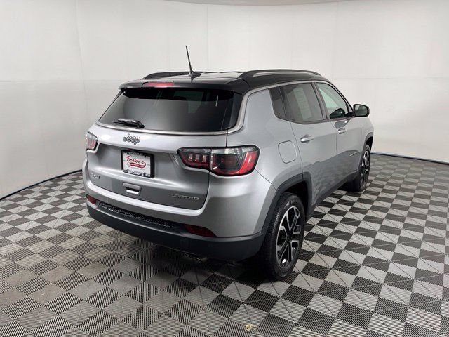 Used 2022 Jeep Compass Limited AWD/4WD image 7