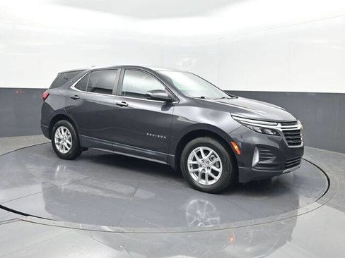 Used 2022 Chevrolet Equinox LT image 24