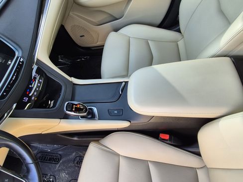 Used 2019 Cadillac XT5 FWD image 20
