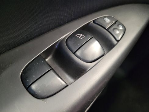 Used 2019 Nissan Sentra SV FWD image 27