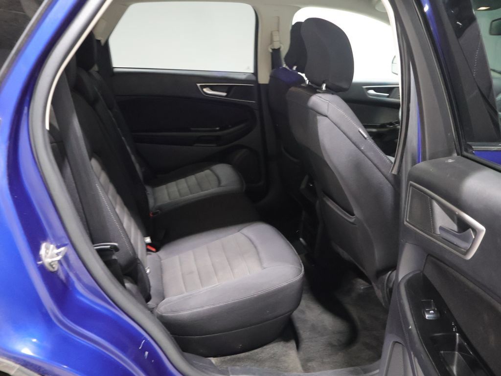 Used 2015 Ford Edge SEL AWD/4WD image 18