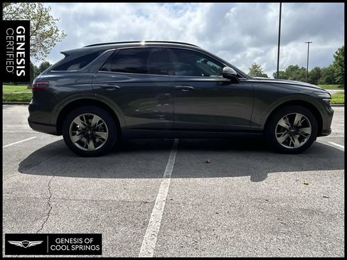 Used 2022 Genesis GV70 3.5T Sport w/ Sport Advanced Package AWD/4WD image 8
