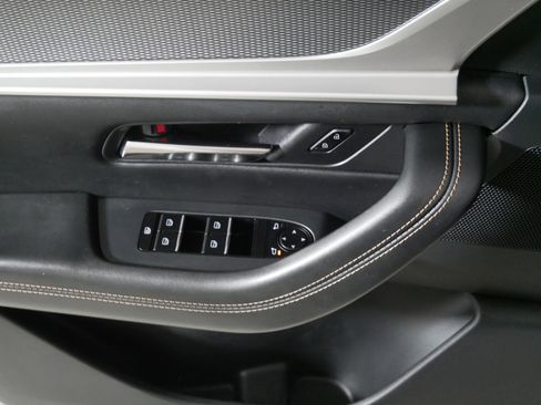 Certified 2025 MAZDA CX-90 3.3 Turbo w/ Preferred Package image 19