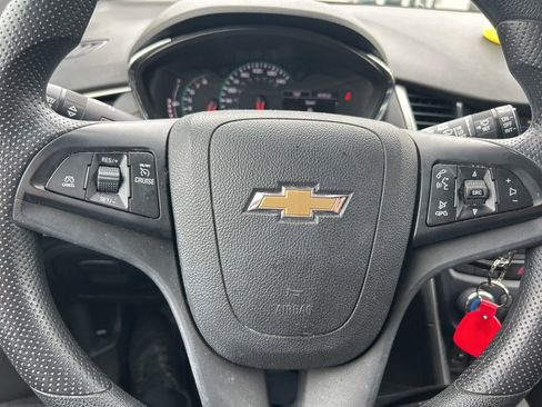 Used 2019 Chevrolet Trax LT AWD/4WD image 5