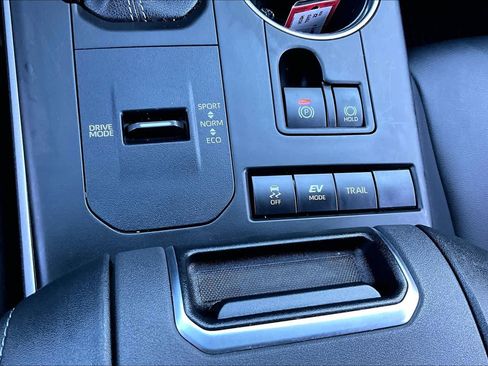 Used 2022 Toyota Highlander XLE image 34