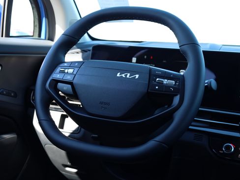 New 2026 Kia Sportage SX image 9