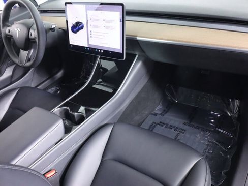 Used 2018 Tesla Model 3 Long Range image 41