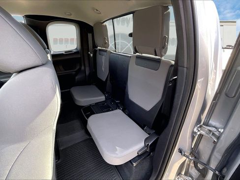 Used 2018 Toyota Tacoma SR5 image 22