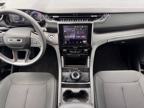 New 2026 Jeep Grand Cherokee Laredo AWD/4WD image 12