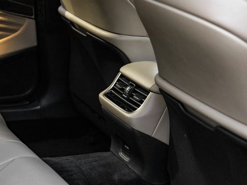 Used 2021 Lexus LS 500 w/ Accessory Package (Z1) image 41